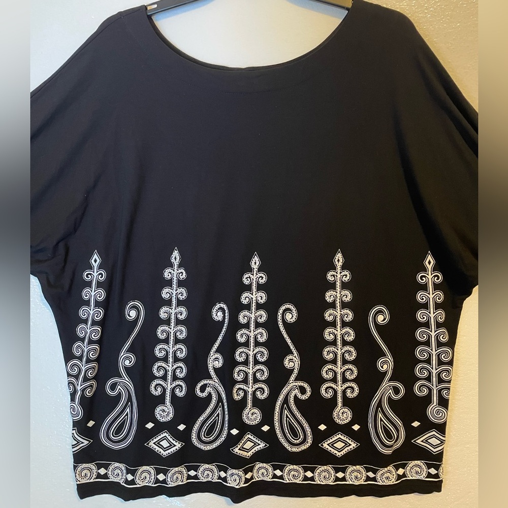 Black and White BEADED Patterned Women's Top Brand Faith Size XL